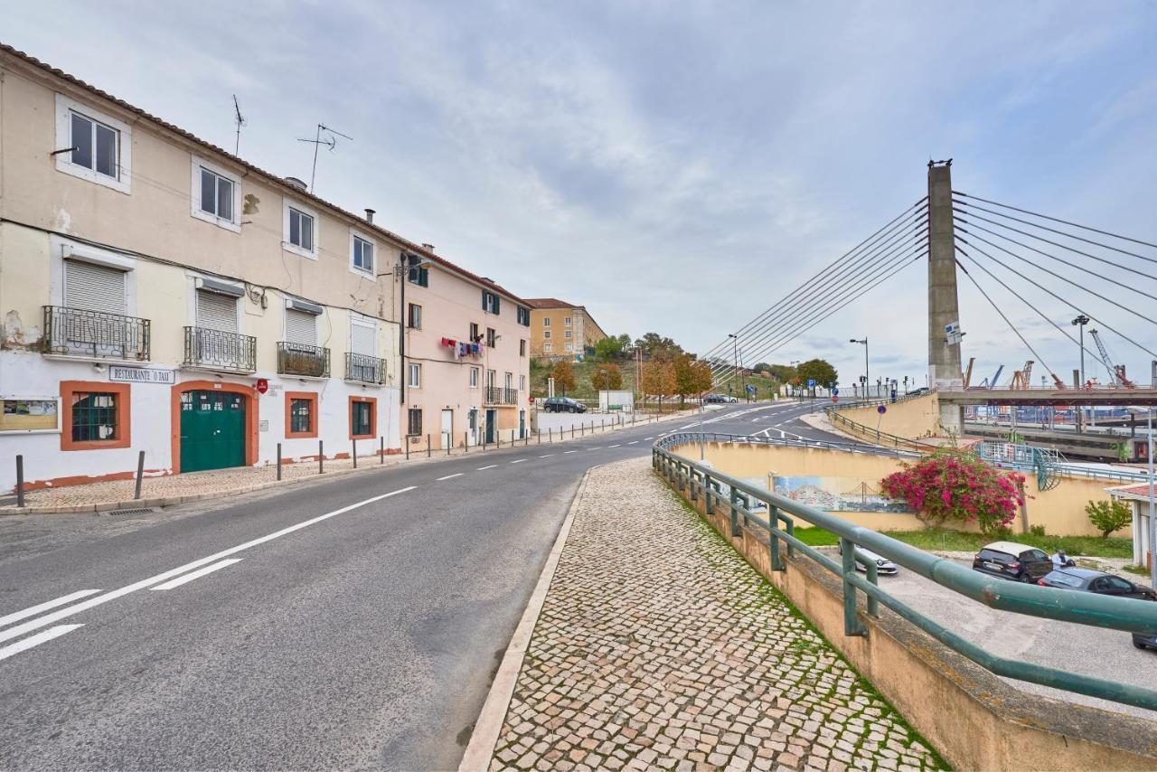 Cozy Flat In Santa Apolonia Apartment Lisbon Exterior photo